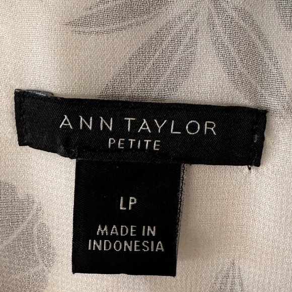 Express Flower Print Work Top - Picture 2 of 8